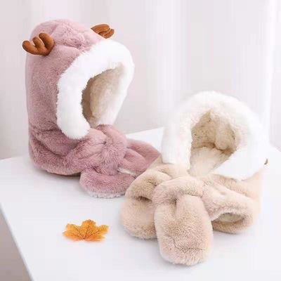 Chapeau d'oreille intégré par écharpe chaude de l'hiver des beaux d'Antler de peluche enfants de chapeau