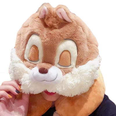 Décor mignon de maison de peluche de peluche de peluche de cou d'oreiller de voiture en U à capuchon portative de voyage