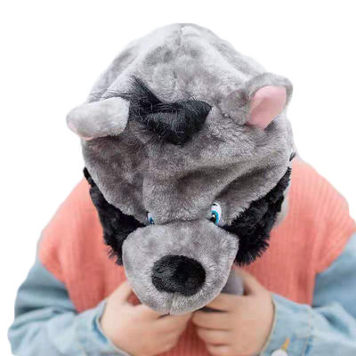 Appui verticaux de coiffe de représentation de jardin d'enfants de Gray Wolf Cartoon Animal Plush Hat