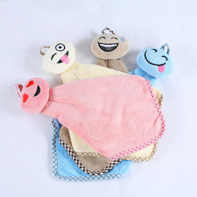 Serviette courte 20cm carrée sensible de salive de bébé de peluche